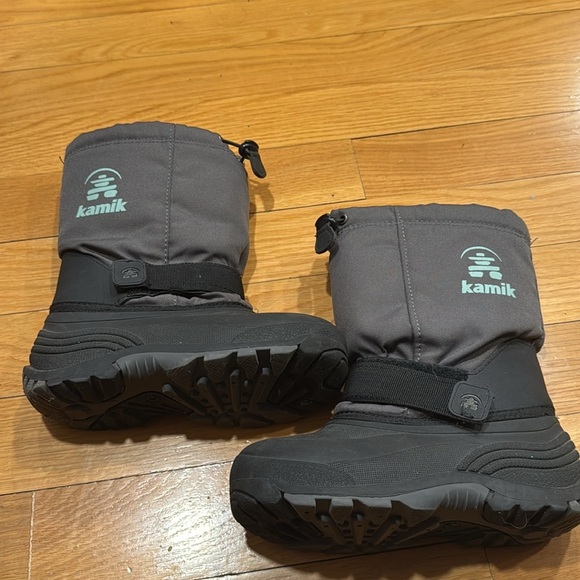 Kamik boys winter snow boots size 2. - Picture 2 of 6